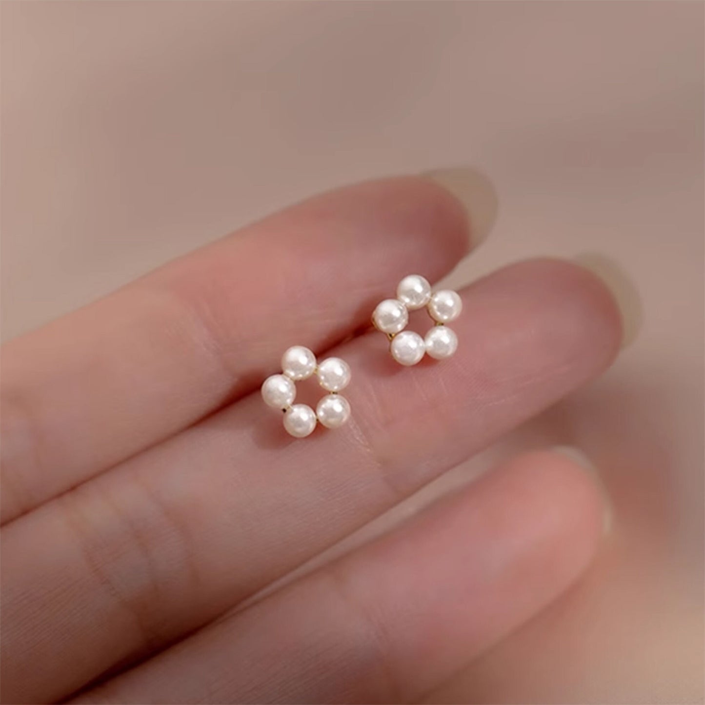 Sterling Silver Gold plated Small Pearl Daisy Flower Stud Earrings