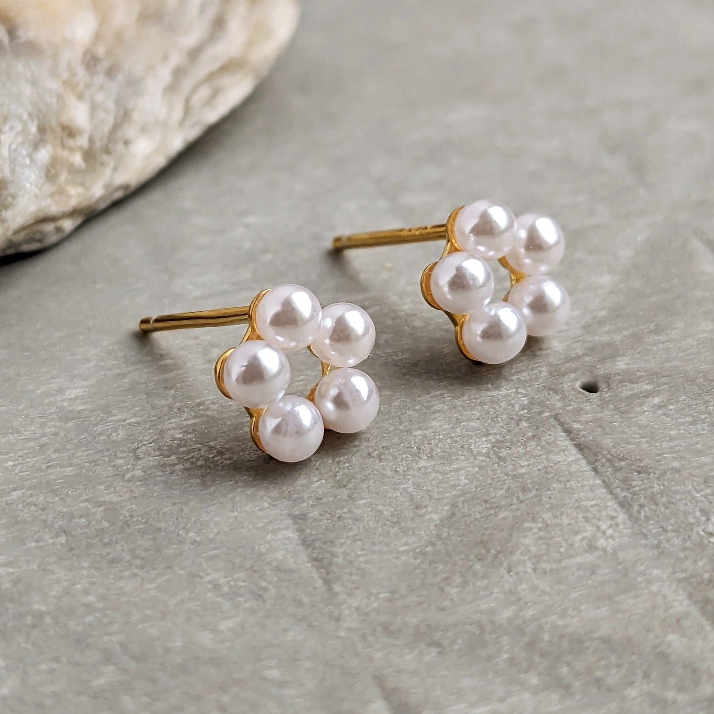 Sterling Silver Gold plated Small Pearl Daisy Flower Stud Earrings