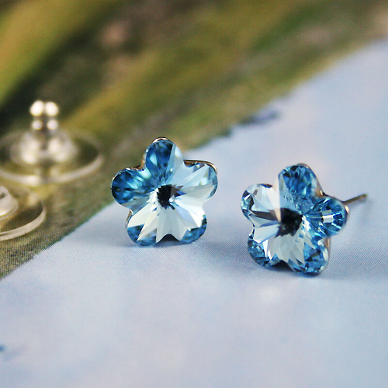 Crystal Daisy Flower Stud Earrings