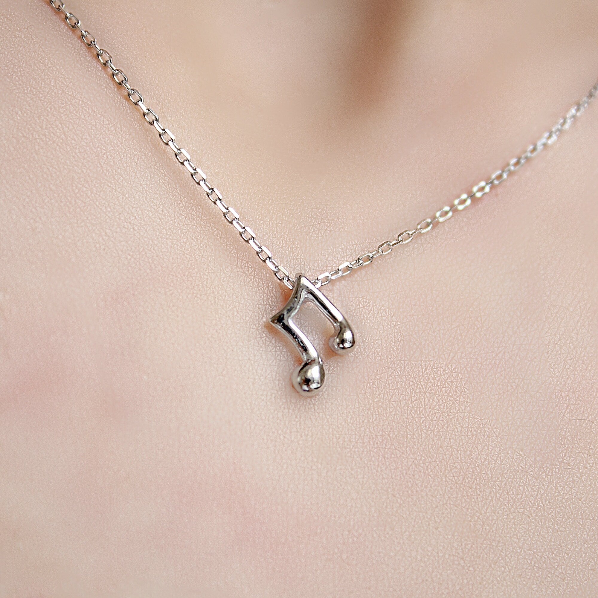 Silver music deals note necklace