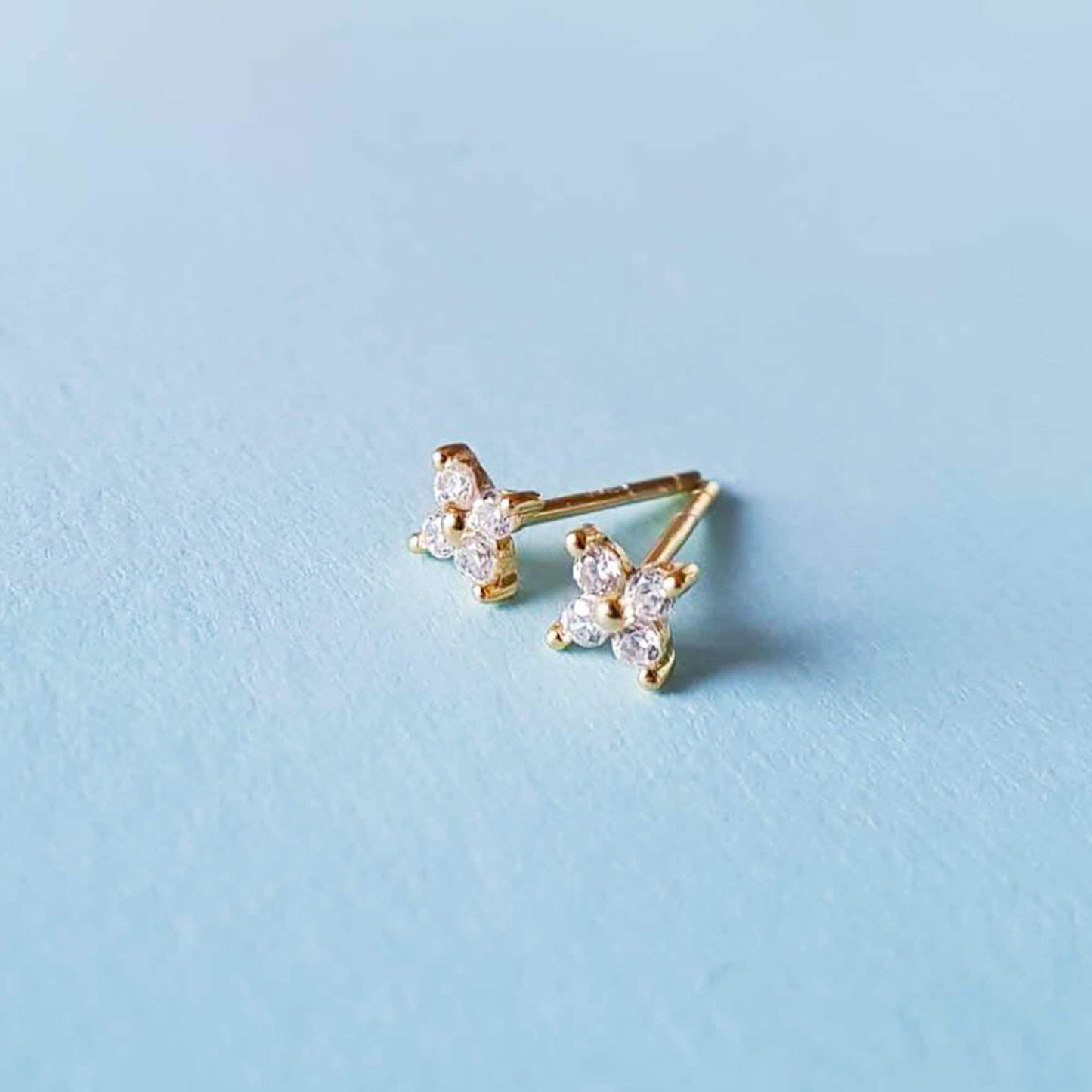 Tiny Mini Small 18k Sterling Silver Flower Studs Earrings Sleep in Diamante Crystal Clover Studs Mini stacking Wish Star Second Piercing