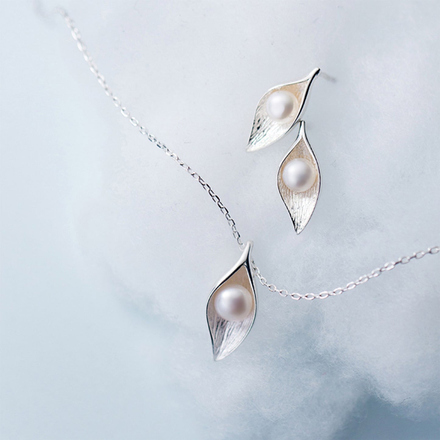 925 Sterling silver pearl morning dew drop on silver leaf necklace stud earrings jewellery set pea in pod silver pearl