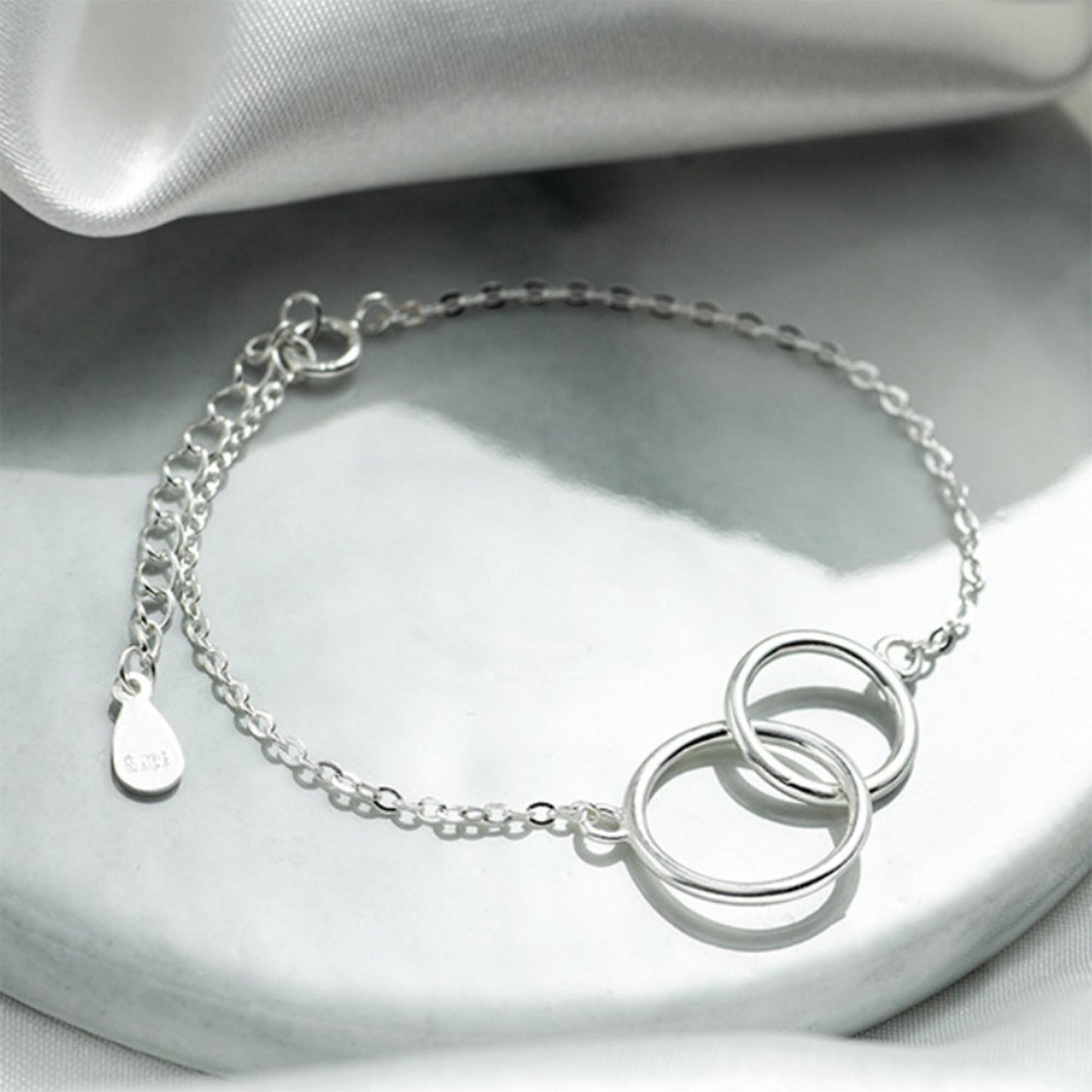 925 Sterling silver Infinity Interlocking Intertwined Circles Bracelet