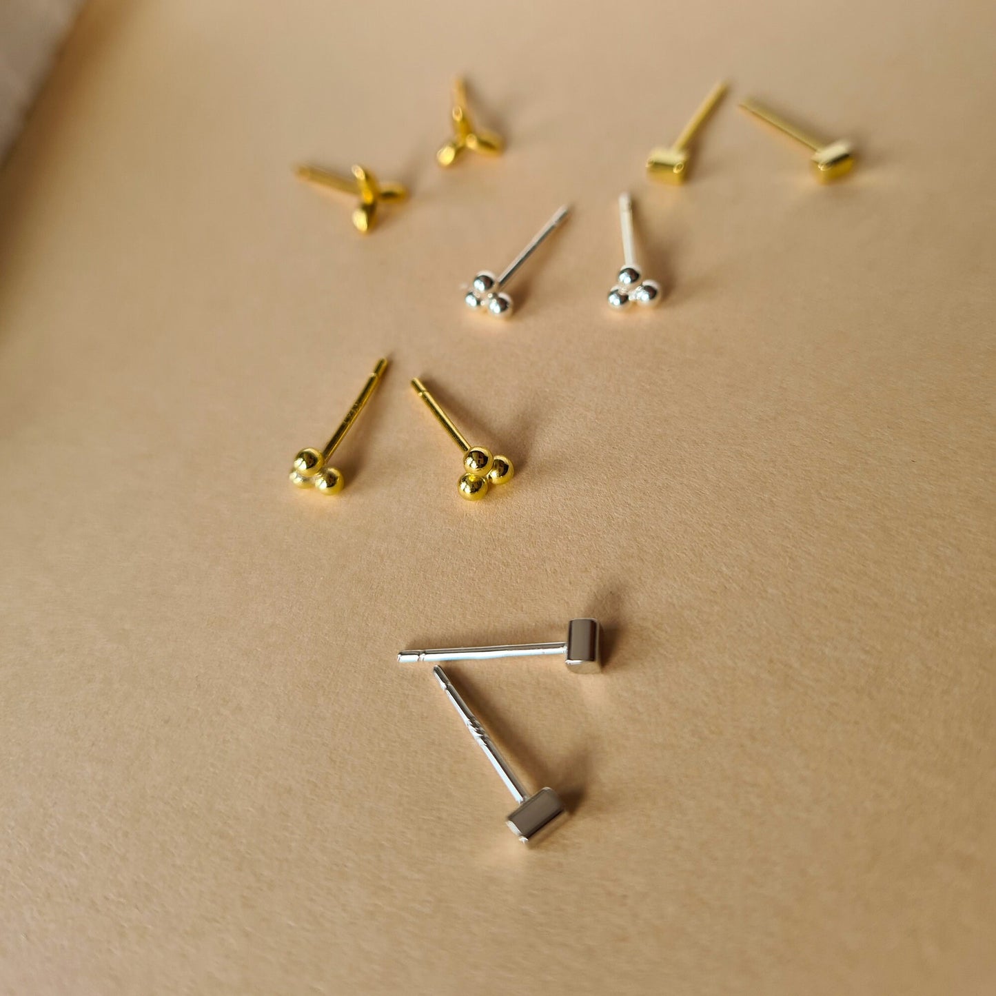 Dainty Tiny Small 18k Sterling Silver Trilogy Bubbly Triple Dots Rectangle Block Small Studs Earrings Sleep in Clover Studs