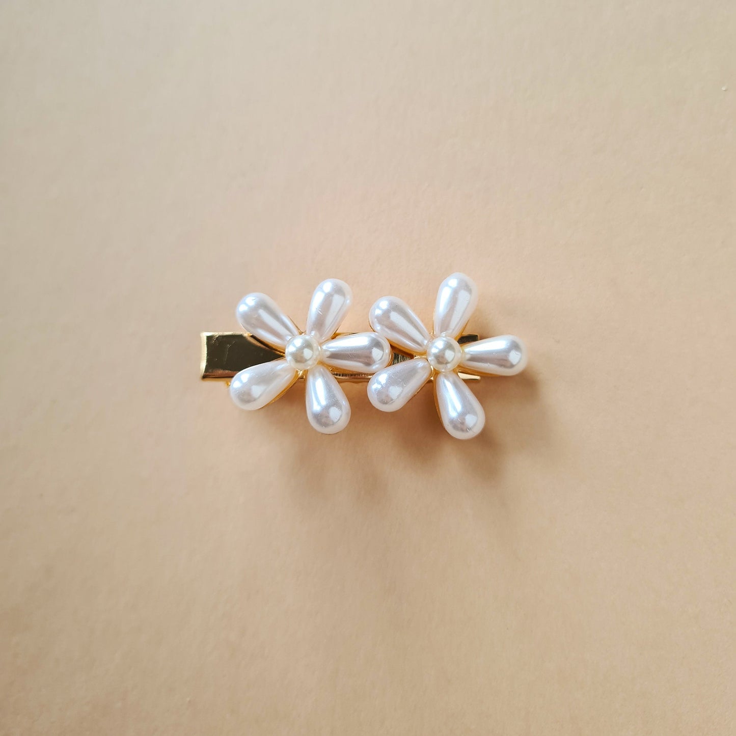 Pearl flower bridal hair accessory hair clip wedding brides bridesmaids hair gift