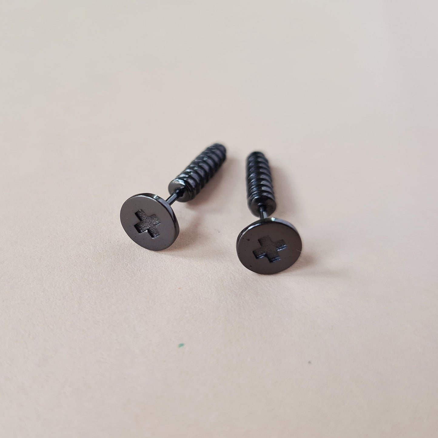 925 sterling silver Hardware Screw Stud Earrings in Black and Antique Silver Screw-on Piercing